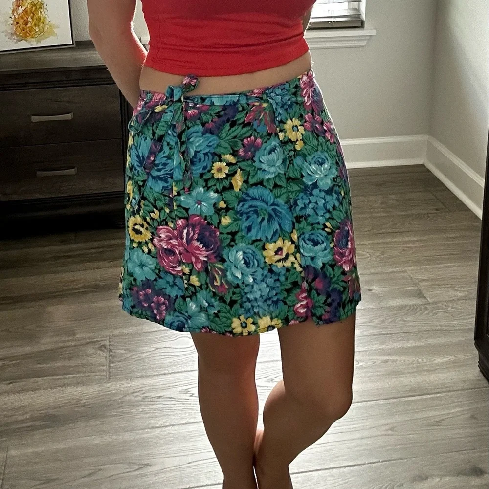 Urban Renewal Multicolor Patterned Fabric - Picture 2 of 5